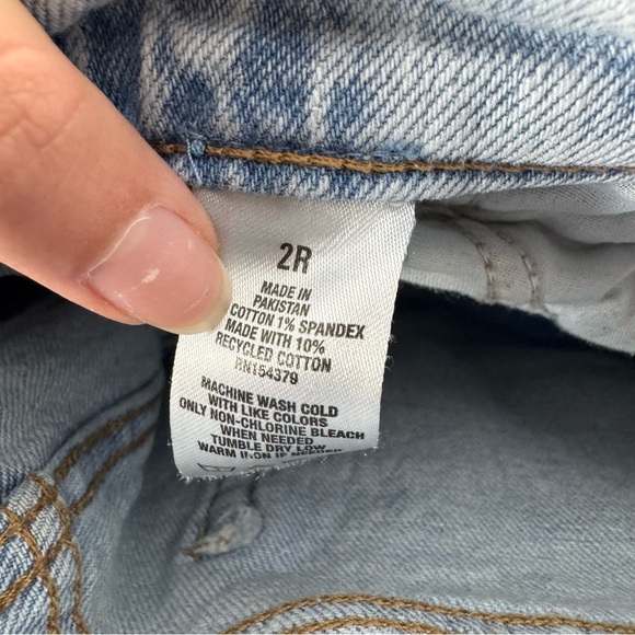 Aeropostale Light Wash Mom Jeans High Rise Denim Summer - Picture 3 of 4